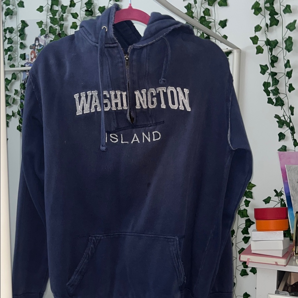 Men's Athletic Vintage Navy Zip-Up Sweater